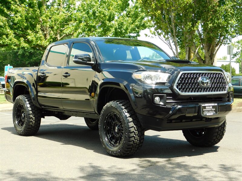 2018 Toyota Tacoma TRD Sport Double Cab 4X4 / 6-SPEED MANUAL / LIFTED   - Photo 2 - Portland, OR 97217