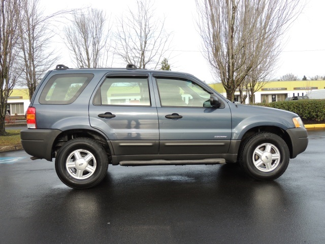 2001 Ford Escape XLS SUV 4X4 / 5 Speed Manual / LOW MILES   - Photo 4 - Portland, OR 97217