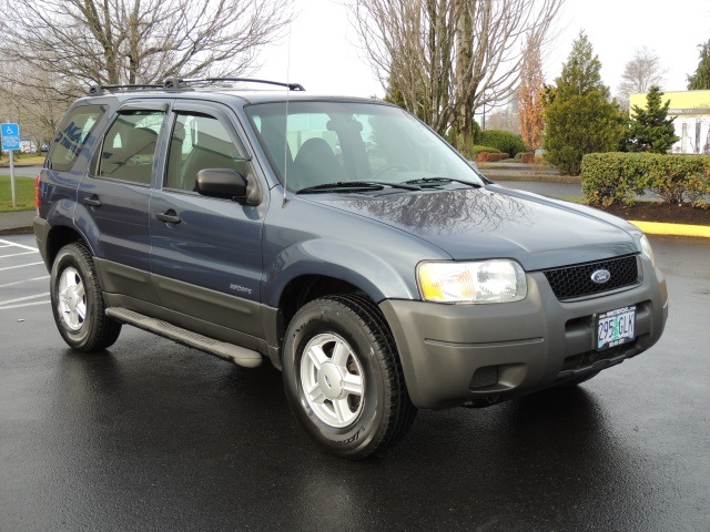 2001 Ford Escape XLS SUV 4X4 / 5 Speed Manual / LOW MILES   - Photo 2 - Portland, OR 97217