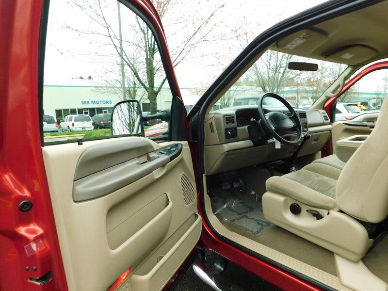 2001 Ford F-350 XLT 4X4 / DUALLY / 7.3L DIESEL/ 6-SPEED / LOW MILE   - Photo 13 - Portland, OR 97217