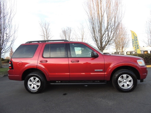 2007 Ford Explorer XLT/ 6CYL / 4X4 / 3RD SEAT/Leather/Sunroof   - Photo 4 - Portland, OR 97217