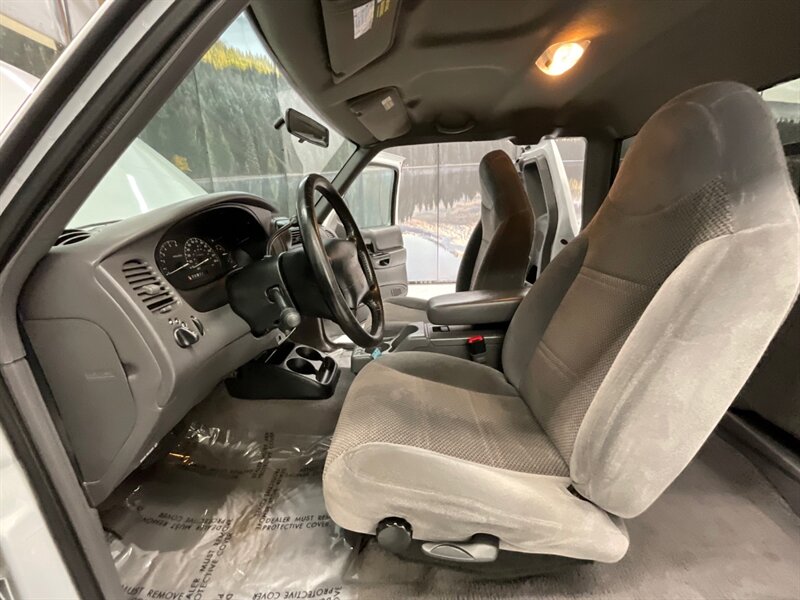 2000 Ford Ranger XLT 4dr Extended Cab 4X4 / 4.0L V6 / 70,000 MILES  / LOCAL TRUCK / SUPER CLEAN & LOW MILES - Photo 12 - Gladstone, OR 97027