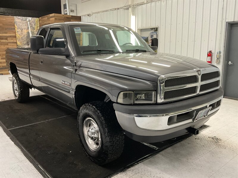 2002 Dodge Ram 2500 SLT  / RUST FREE - Photo 2 - Gladstone, OR 97027