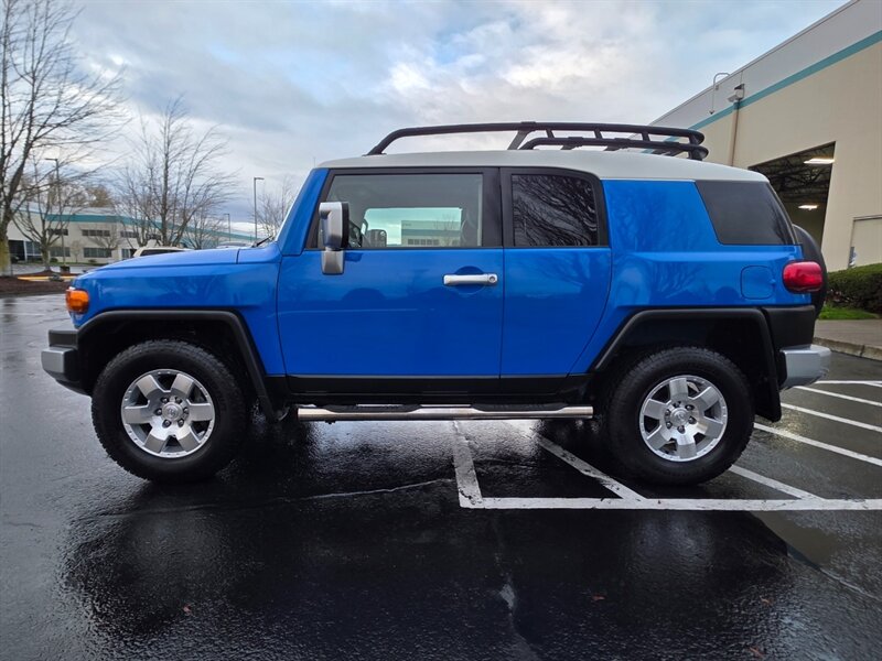 2007 Toyota FJ Cruiser 4X4 V6 / REAR DIFFERENTIAL LOCK / 109,000 MILES  / LOCAL / NO RUST / VERY LOW MILES ! - Photo 3 - Portland, OR 97217