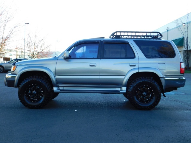 2001 Toyota 4Runner SR5 4x4 / Leather/ Sunrf / NEW Timing Blt / LIFTED   - Photo 3 - Portland, OR 97217