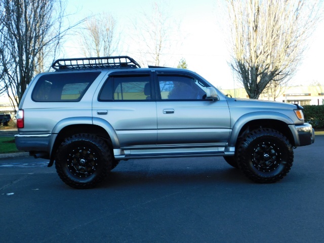 2001 Toyota 4Runner SR5 4x4 / Leather/ Sunrf / NEW Timing Blt / LIFTED   - Photo 4 - Portland, OR 97217