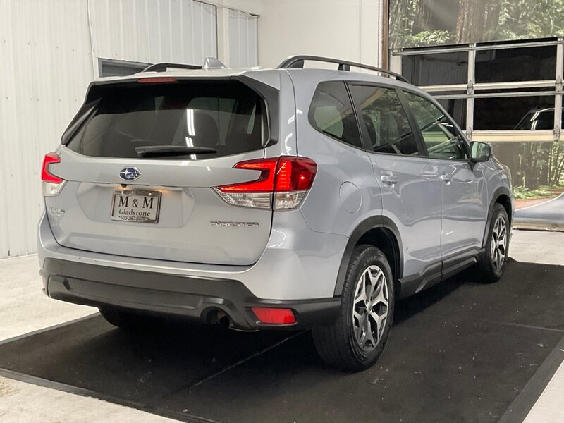 2019 Subaru Forester Premium Sport Utility AWD / 2.5L 4Cyl / Pano Roof  / Backup Camera / Heated Seats / Blind Spot Alert / Excel Cond - Photo 8 - Gladstone, OR 97027