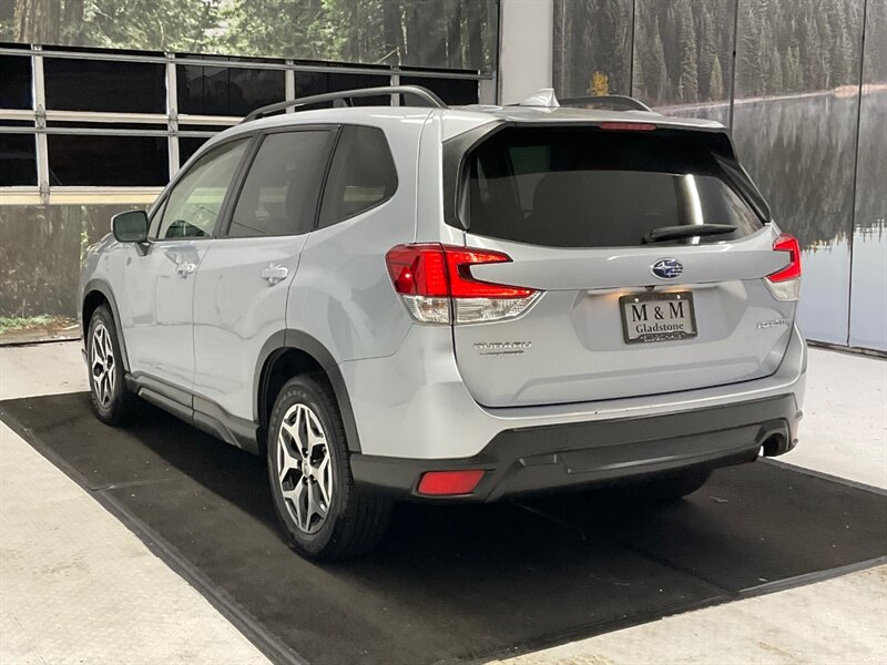 2019 Subaru Forester Premium Sport Utility AWD / 2.5L 4Cyl / Pano Roof  / Backup Camera / Heated Seats / Blind Spot Alert / Excel Cond - Photo 7 - Gladstone, OR 97027