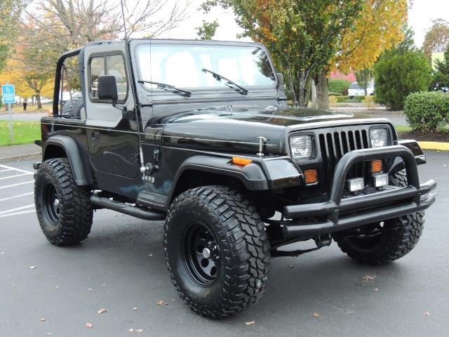 1994 Jeep Wrangler Convertible / 4X4 / 5 Speed Manual / 4.0L LIFTED   - Photo 2 - Portland, OR 97217