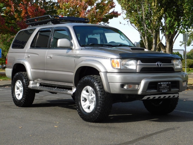 2002 Toyota 4Runner SPORT Edition 4X4 / V6 3.4L  / DIFF LOCK / LIFTED   - Photo 2 - Portland, OR 97217