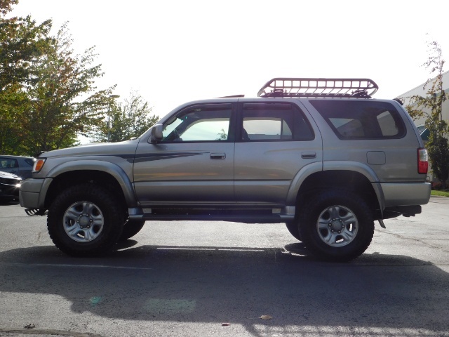 2002 Toyota 4Runner SPORT Edition 4X4 / V6 3.4L  / DIFF LOCK / LIFTED   - Photo 3 - Portland, OR 97217