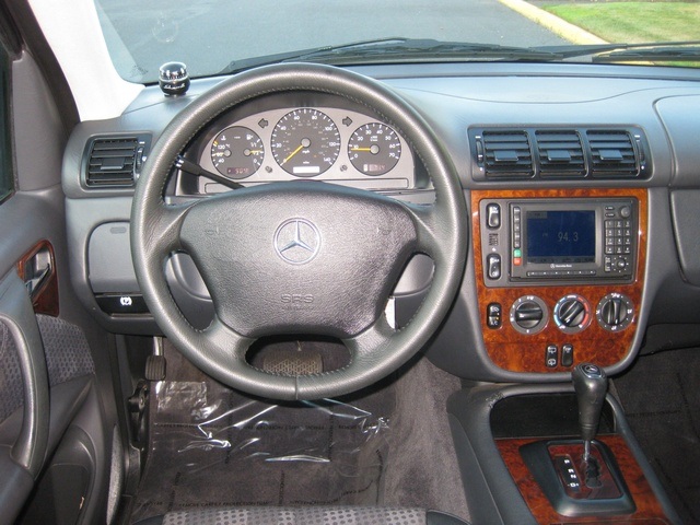 2000 Mercedes-Benz ML320/ AWD/ 1-OWNER/ 82k miles   - Photo 24 - Portland, OR 97217