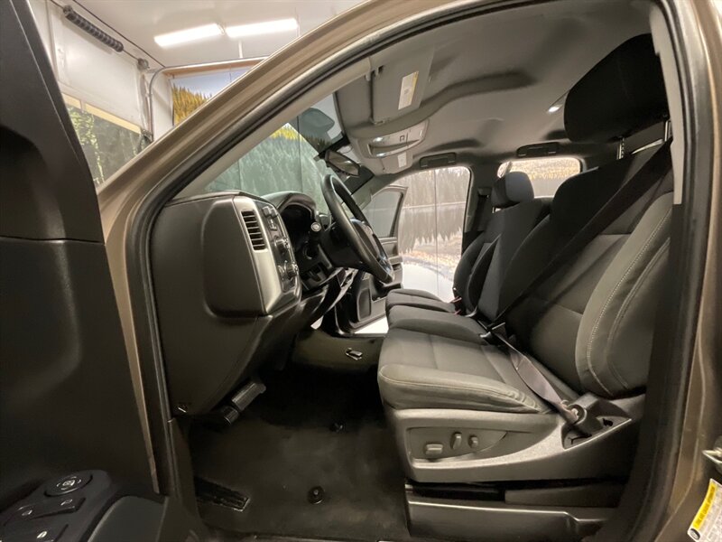 2015 Chevrolet Silverado 1500 LT Double Cab 4X4 / 5.3L V8 / LIFTED & CUSTOM  / LIFTED w. 35 " Tires & 18 " Fuel Wheels / 75K MILES - Photo 14 - Gladstone, OR 97027