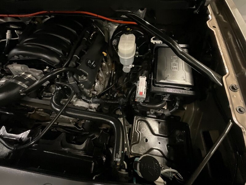 2015 Chevrolet Silverado 1500 LT Double Cab 4X4 / 5.3L V8 / LIFTED & CUSTOM  / LIFTED w. 35 " Tires & 18 " Fuel Wheels / 75K MILES - Photo 52 - Gladstone, OR 97027