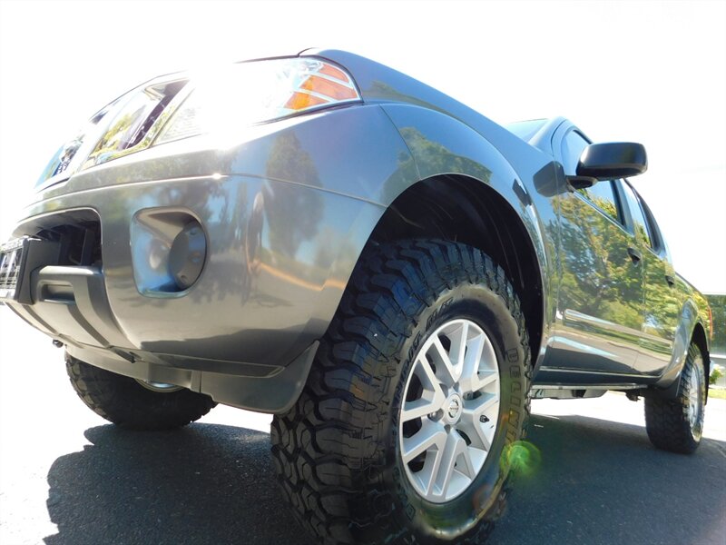 2019 Nissan Frontier SV Crew Cab 4X4 /NEW LIFT NEW 33 " MUD TIRES   - Photo 9 - Portland, OR 97217
