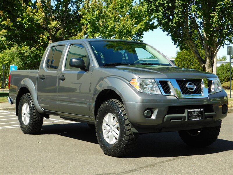 2019 Nissan Frontier SV Crew Cab 4X4 /NEW LIFT NEW 33 " MUD TIRES   - Photo 2 - Portland, OR 97217