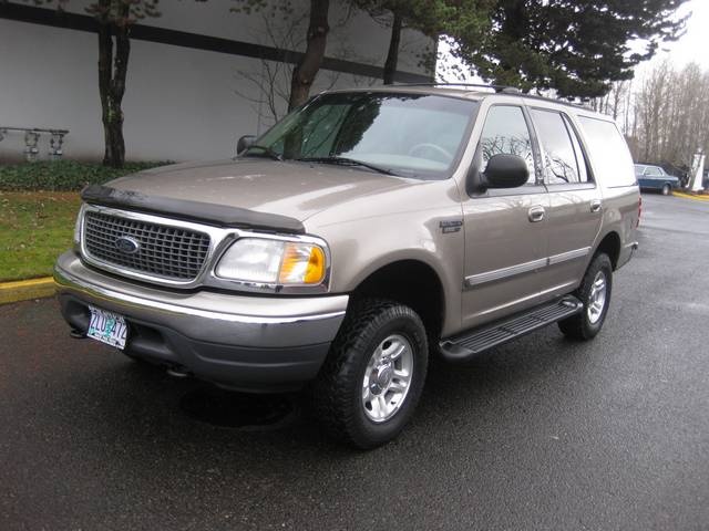 2001 Ford Expedition XLT   - Photo 1 - Portland, OR 97217