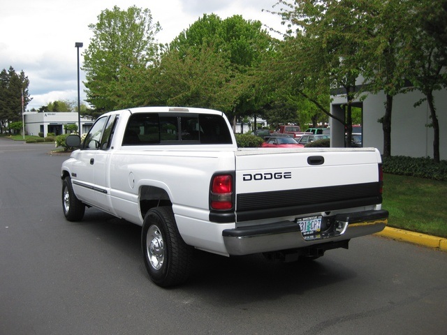 2001 Dodge Ram 2500 SLT 4-DR Long Bed *5.9L* CUMMINS DIESEL . Clean   - Photo 3 - Portland, OR 97217
