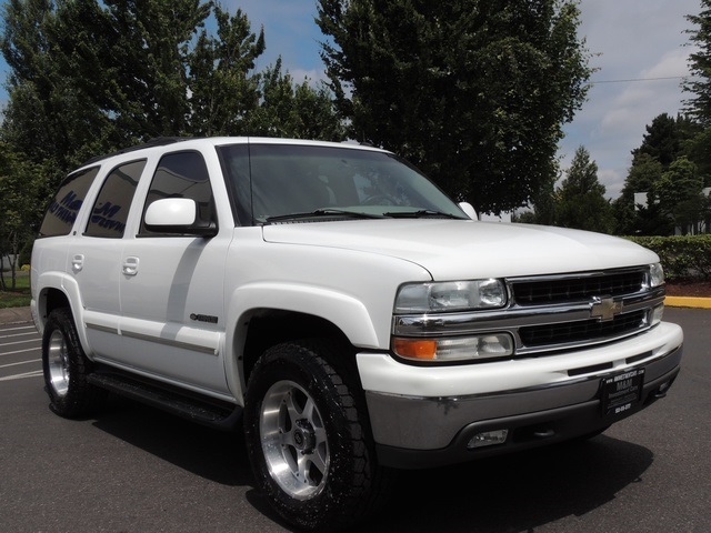 2002 Chevrolet Tahoe LT / 4X4 / 3Rd Seat / Leather / Sunroof / Excel Co   - Photo 2 - Portland, OR 97217