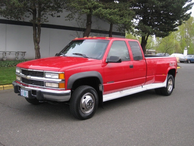 1998 Chevrolet K3500 Silverado   - Photo 1 - Portland, OR 97217