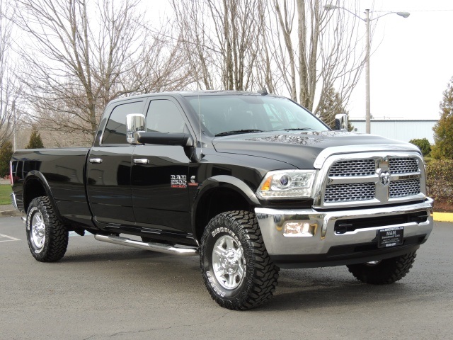 2013 RAM 2500 Laramie/ 4X4 / TURBO DIESEL / 5,844 miles/Like New   - Photo 2 - Portland, OR 97217