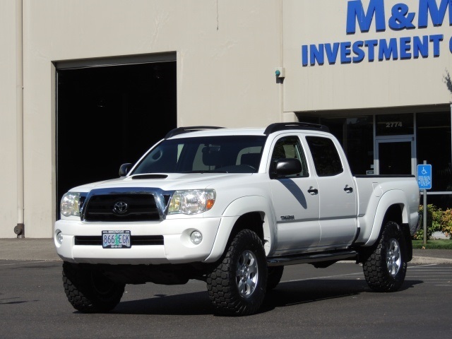 2006 Toyota Tacoma V6 / 4X4 / 6Cyl / SPORT / Long Bed / LIFTED   - Photo 1 - Portland, OR 97217