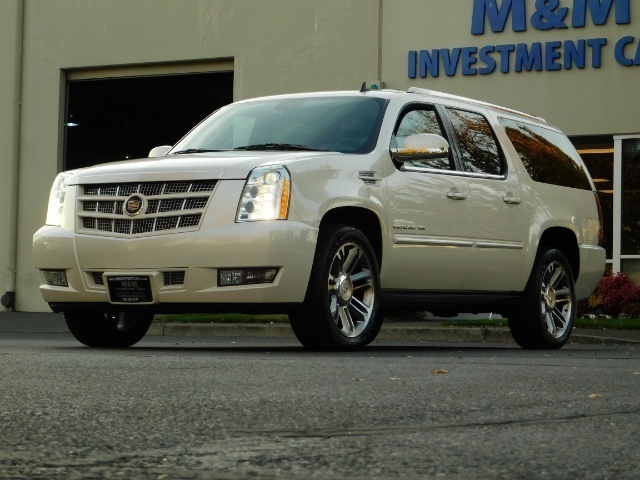 2013 Cadillac Escalade ESV / PREMIUM Edition / AWD / LONG WHEEL BASE !!   - Photo 1 - Portland, OR 97217