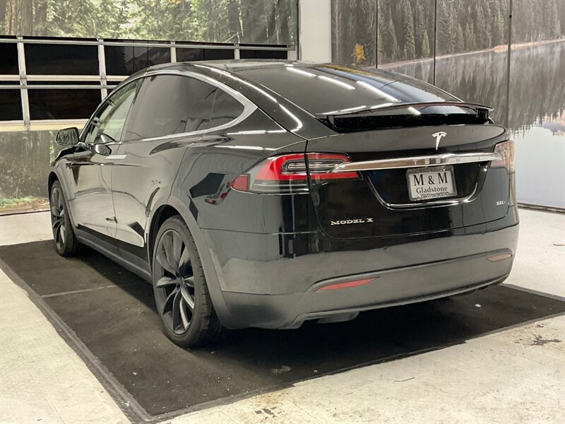 2018 Tesla Model X 100D SUV AWD / AUTO PILOT / ONLY 18,000 MILES  / Leather / Towing Package / 22 INC TESLA BLACK WHEELS - Photo 8 - Gladstone, OR 97027