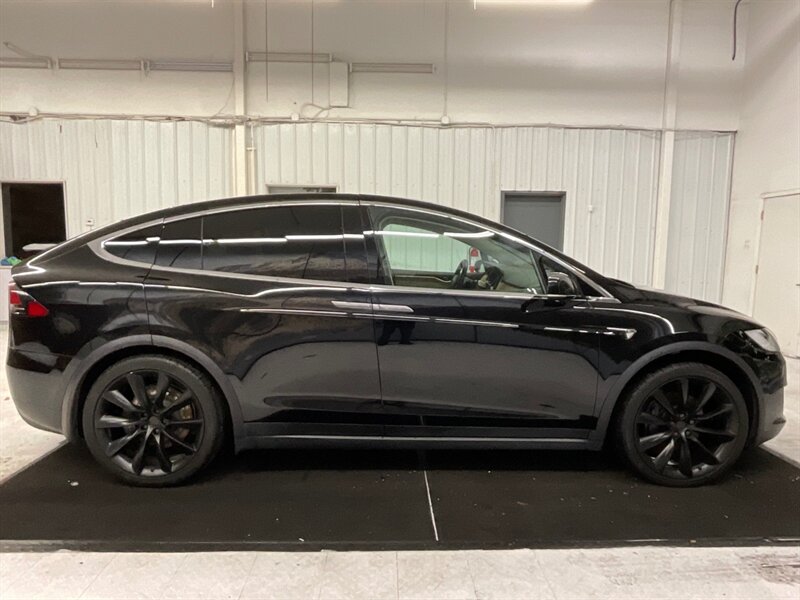 2018 Tesla Model X 100D SUV AWD / AUTO PILOT / ONLY 18,000 MILES  / Leather / Towing Package / 22 INC TESLA BLACK WHEELS - Photo 4 - Gladstone, OR 97027