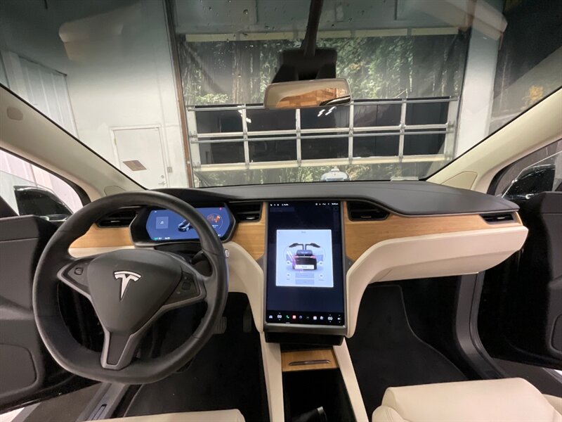 2018 Tesla Model X 100D SUV AWD / AUTO PILOT / ONLY 18,000 MILES  / Leather / Towing Package / 22 INC TESLA BLACK WHEELS - Photo 40 - Gladstone, OR 97027