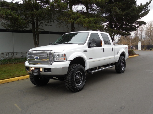 2005 Ford F-250 Super Duty Lariat/4WD/Diesel/LIFTED LIFTED   - Photo 1 - Portland, OR 97217