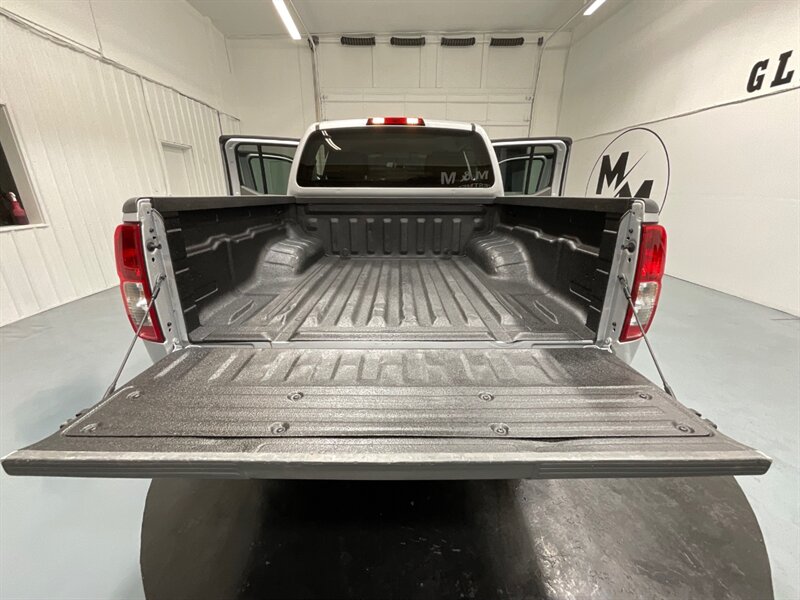 2011 Nissan Frontier S  / LOCAL NO RUST - Photo 11 - Gladstone, OR 97027