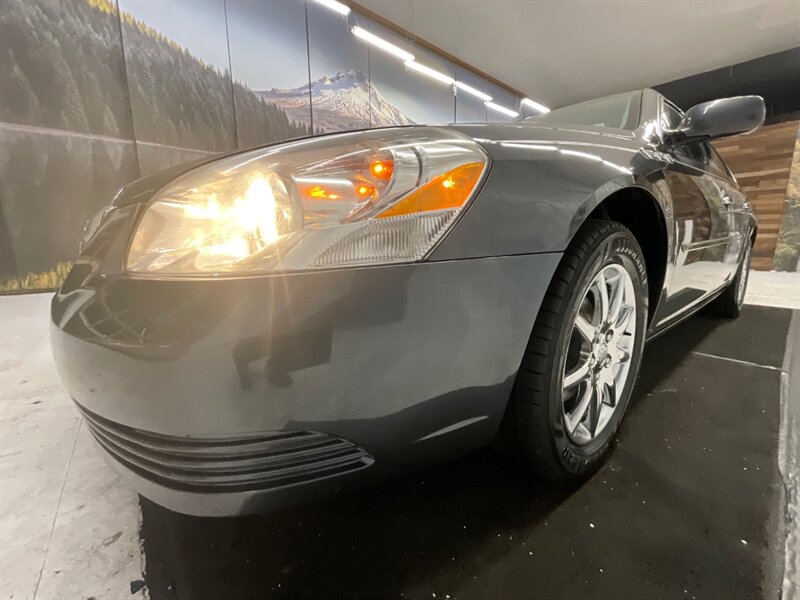 2009 Buick Lucerne CXL Sedan / Leather Seats / ONLY 82,000 MILES   - Photo 28 - Gladstone, OR 97027