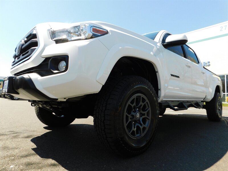 2018 Toyota Tacoma SR5 V6 4X4 / Double Cab LONG BED / LIFTED LIFTED   - Photo 9 - Portland, OR 97217
