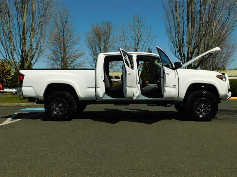 2018 Toyota Tacoma SR5 V6 4X4 / Double Cab LONG BED / LIFTED LIFTED   - Photo 31 - Portland, OR 97217