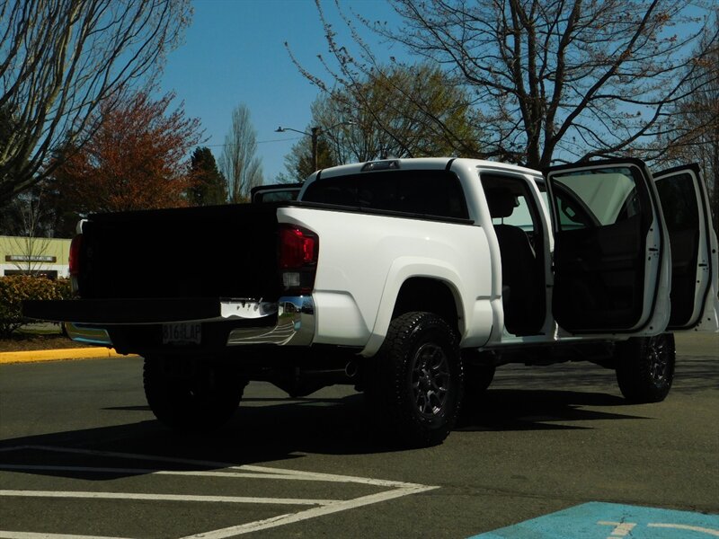 2018 Toyota Tacoma SR5 V6 4X4 / Double Cab LONG BED / LIFTED LIFTED   - Photo 30 - Portland, OR 97217