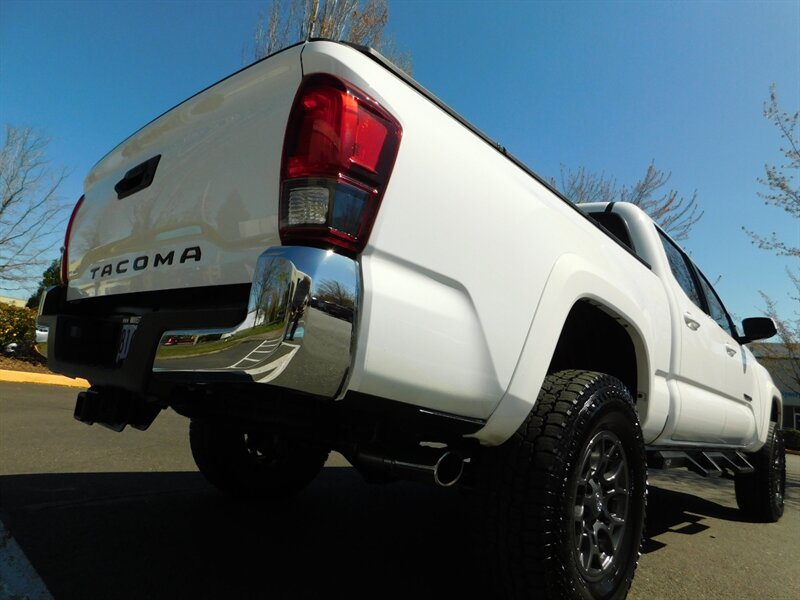 2018 Toyota Tacoma SR5 V6 4X4 / Double Cab LONG BED / LIFTED LIFTED   - Photo 42 - Portland, OR 97217