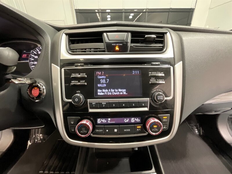 2018 Nissan Altima 2.5 SL / Leather Heated Seats /Backup  Camera  / BOSE SOUND - Photo 16 - Gladstone, OR 97027