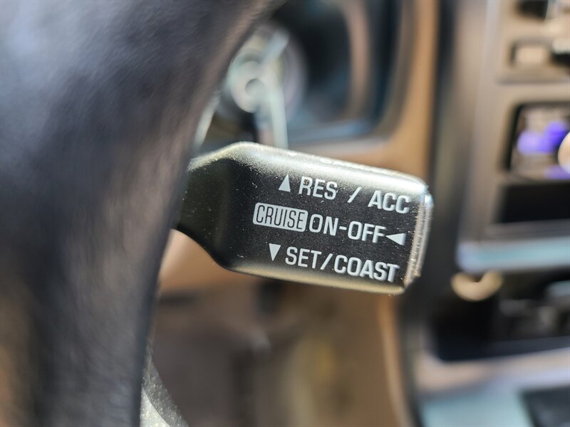 1999 Toyota 4Runner 4X4 V6 3.4L / LEATHER / NEW TIMING BELT / LIFTED / NEW TIRES / Upgraded Wheels / Local NO RUST / Very Clean - Photo 36 - Portland, OR 97217