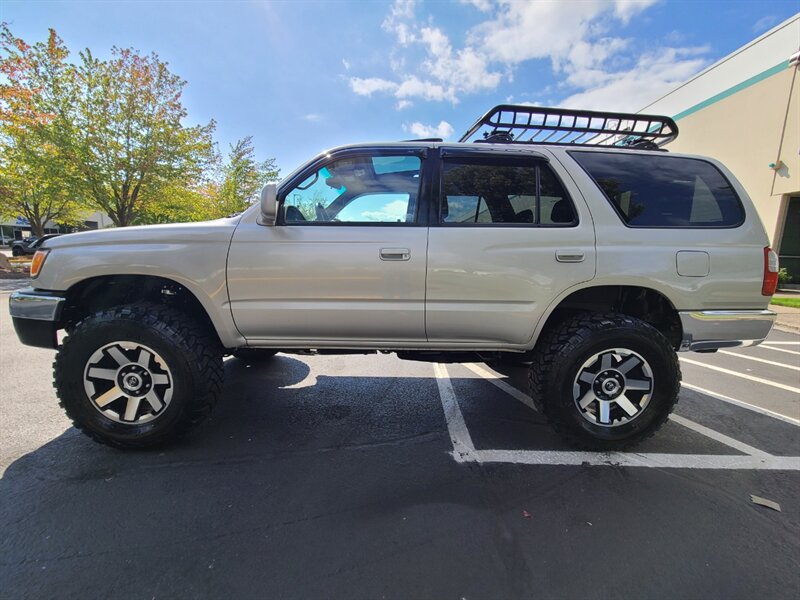 1999 Toyota 4Runner 4X4 V6 3.4L / LEATHER / NEW TIMING BELT / LIFTED / NEW TIRES / Upgraded Wheels / Local NO RUST / Very Clean - Photo 3 - Portland, OR 97217