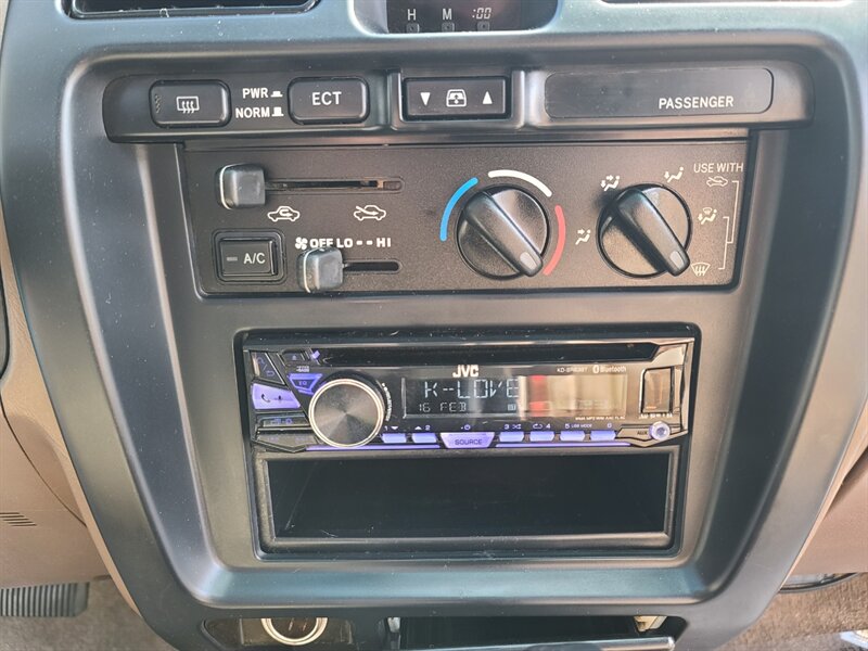 1999 Toyota 4Runner 4X4 V6 3.4L / LEATHER / NEW TIMING BELT / LIFTED / NEW TIRES / Upgraded Wheels / Local NO RUST / Very Clean - Photo 35 - Portland, OR 97217