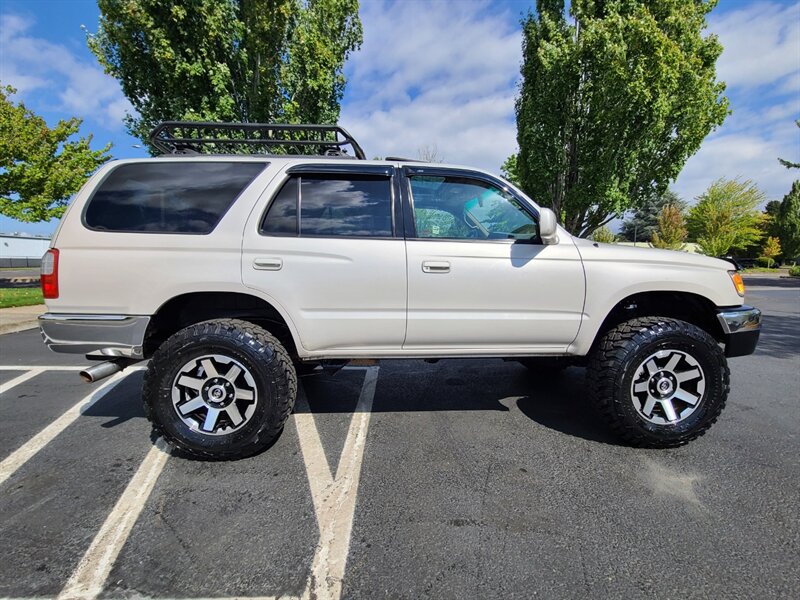 1999 Toyota 4Runner 4X4 V6 3.4L / LEATHER / NEW TIMING BELT / LIFTED / NEW TIRES / Upgraded Wheels / Local NO RUST / Very Clean - Photo 4 - Portland, OR 97217