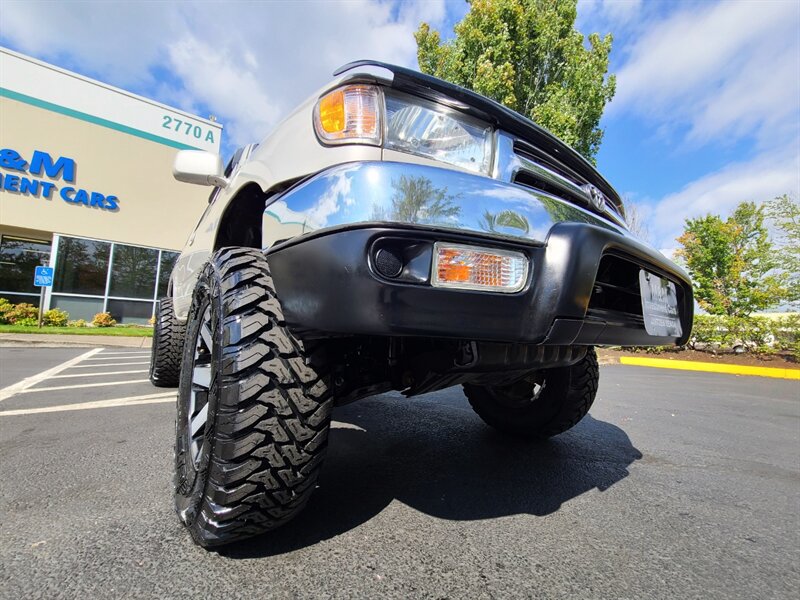 1999 Toyota 4Runner 4X4 V6 3.4L / LEATHER / NEW TIMING BELT / LIFTED / NEW TIRES / Upgraded Wheels / Local NO RUST / Very Clean - Photo 9 - Portland, OR 97217