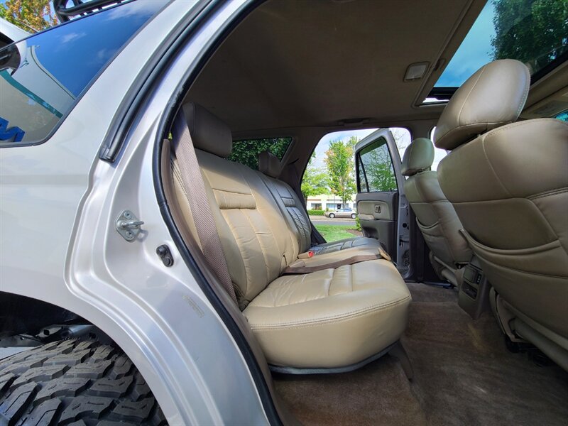 1999 Toyota 4Runner 4X4 V6 3.4L / LEATHER / NEW TIMING BELT / LIFTED / NEW TIRES / Upgraded Wheels / Local NO RUST / Very Clean - Photo 15 - Portland, OR 97217