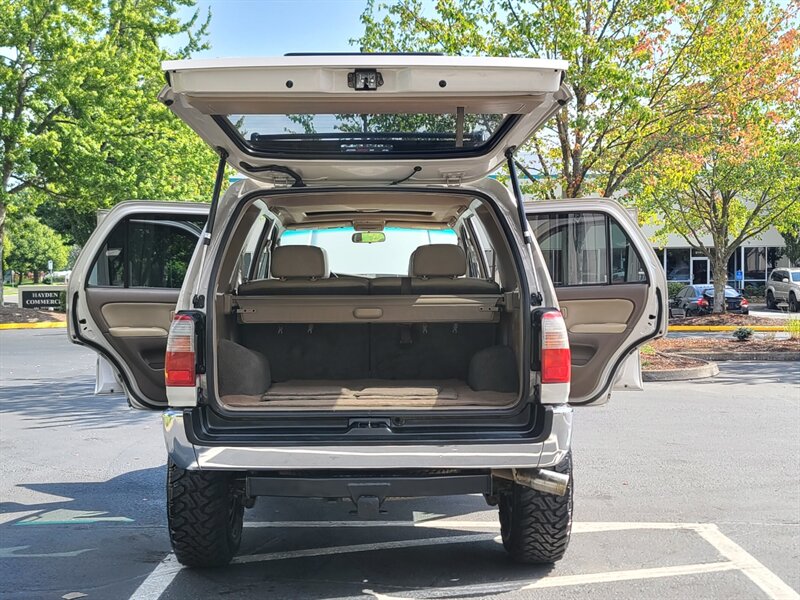 1999 Toyota 4Runner 4X4 V6 3.4L / LEATHER / NEW TIMING BELT / LIFTED / NEW TIRES / Upgraded Wheels / Local NO RUST / Very Clean - Photo 23 - Portland, OR 97217