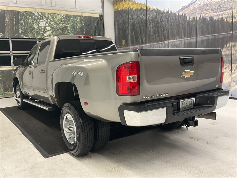 2008 Chevrolet Silverado 3500 LTZ Crew Cab 4X4 / 6.6L DIESEL / DUALLY / 83K MILE  / Z71 OFF RD / Local Truck / RUST FREE / Leather & Heated Seats / Navigation & Sunroof / ALLISON TRANNY / CLEAN CLEAN !! - Photo 7 - Gladstone, OR 97027