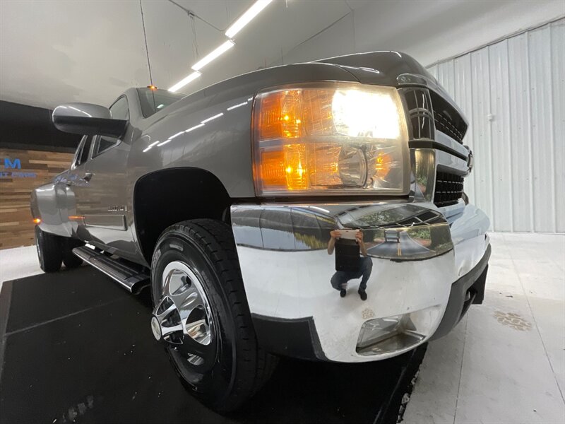 2008 Chevrolet Silverado 3500 LTZ Crew Cab 4X4 / 6.6L DIESEL / DUALLY / 83K MILE  / Z71 OFF RD / Local Truck / RUST FREE / Leather & Heated Seats / Navigation & Sunroof / ALLISON TRANNY / CLEAN CLEAN !! - Photo 27 - Gladstone, OR 97027
