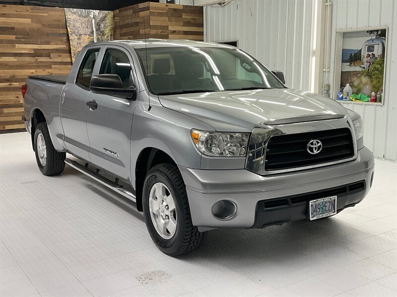 2011 Toyota Tundra Double Cab 4X4 / 4.6L V8 / Leather / LOCAL / CLEAN  /LOCAL OREGON SUV / RUST FREE /  BRAND NEW TIRES / 128,000 MILES - Photo 2 - Gladstone, OR 97027
