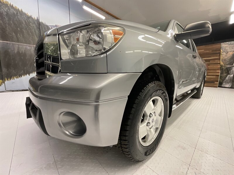 2011 Toyota Tundra Double Cab 4X4 / 4.6L V8 / Leather / LOCAL / CLEAN  /LOCAL OREGON SUV / RUST FREE /  BRAND NEW TIRES / 128,000 MILES - Photo 9 - Gladstone, OR 97027