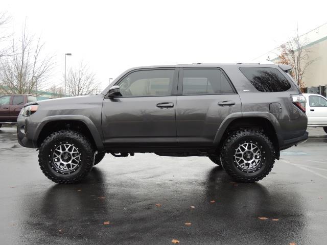 2015 Toyota 4Runner SR5 4WD / V6 / FACTORY WARRANTY / LIFTED !!   - Photo 3 - Portland, OR 97217
